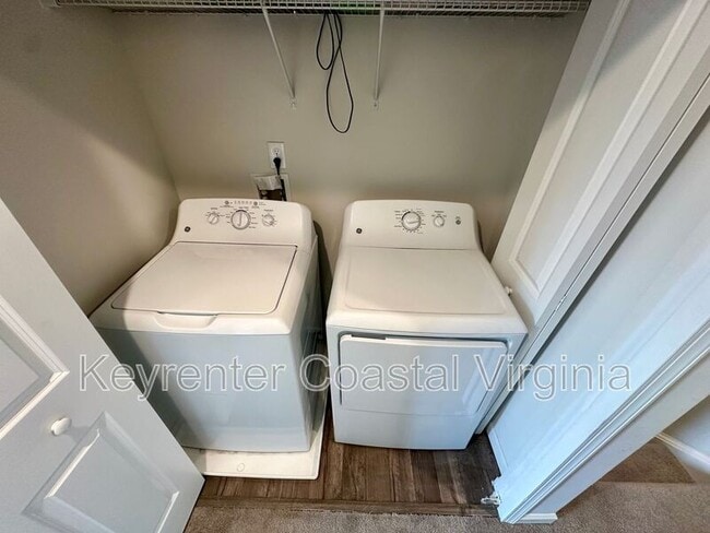 Building Photo - 605 Lakeview Cove