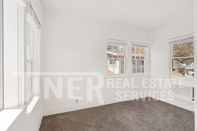 Building Photo - 2133 Marshall Way