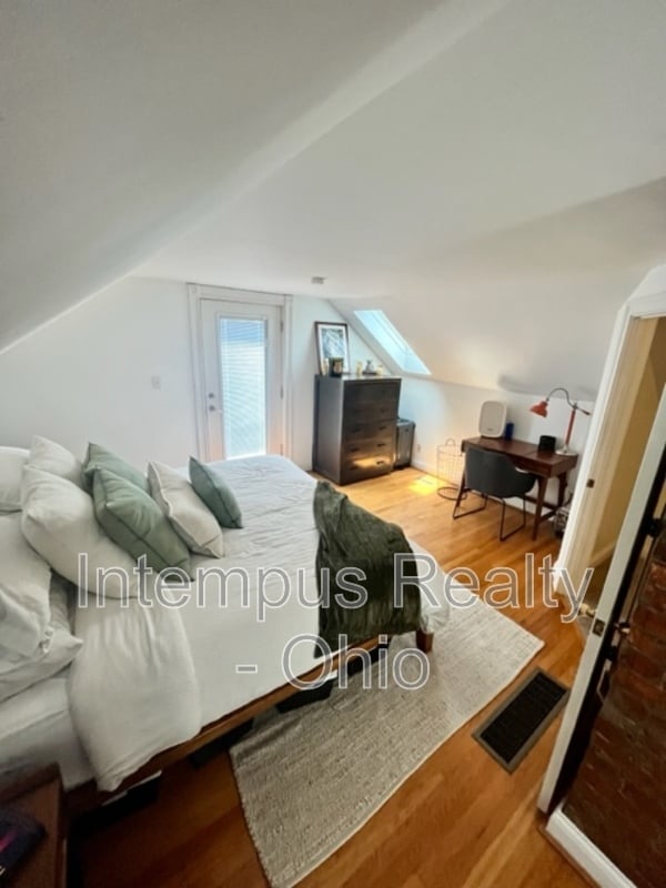 Building Photo - 3724 Stevens Pl