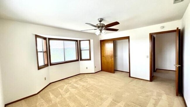 Building Photo - Lake Wildwood 3 Bedroom!