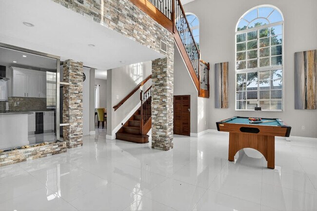 Building Photo - 5161 SW 159th Ct