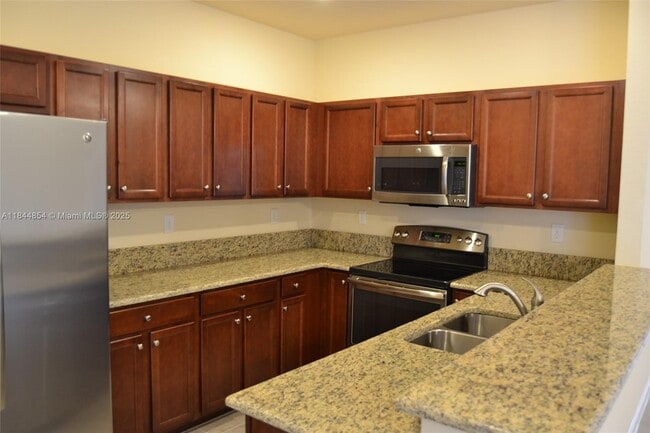 Building Photo - 9321 SW 171st Ct