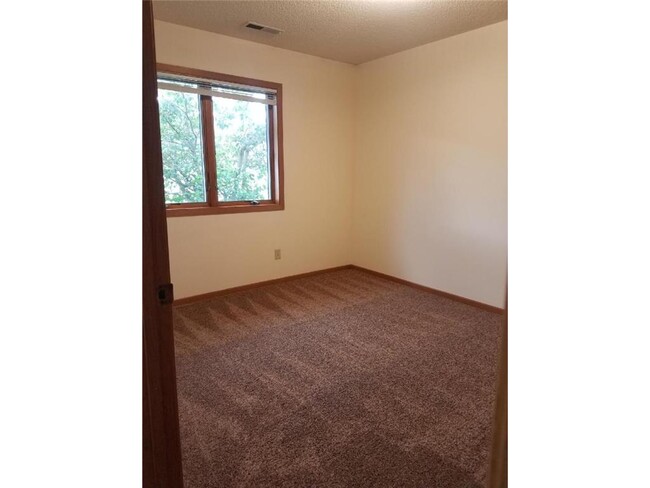 Building Photo - 1232 Spruce Ct