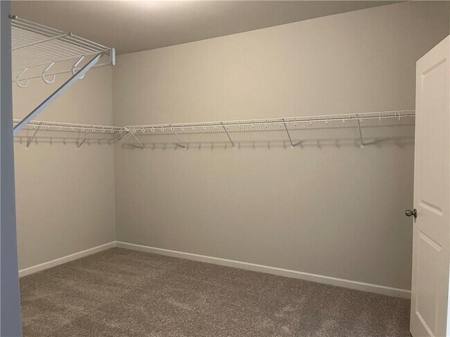 Building Photo - 764 Henson Farm Dr
