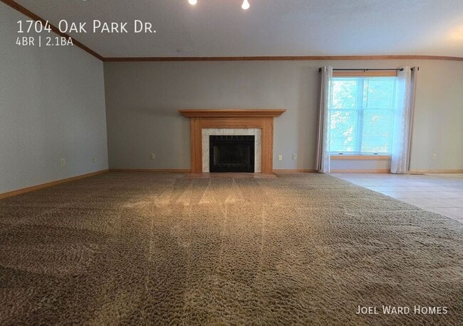 Building Photo - 1704 Oak Park Dr