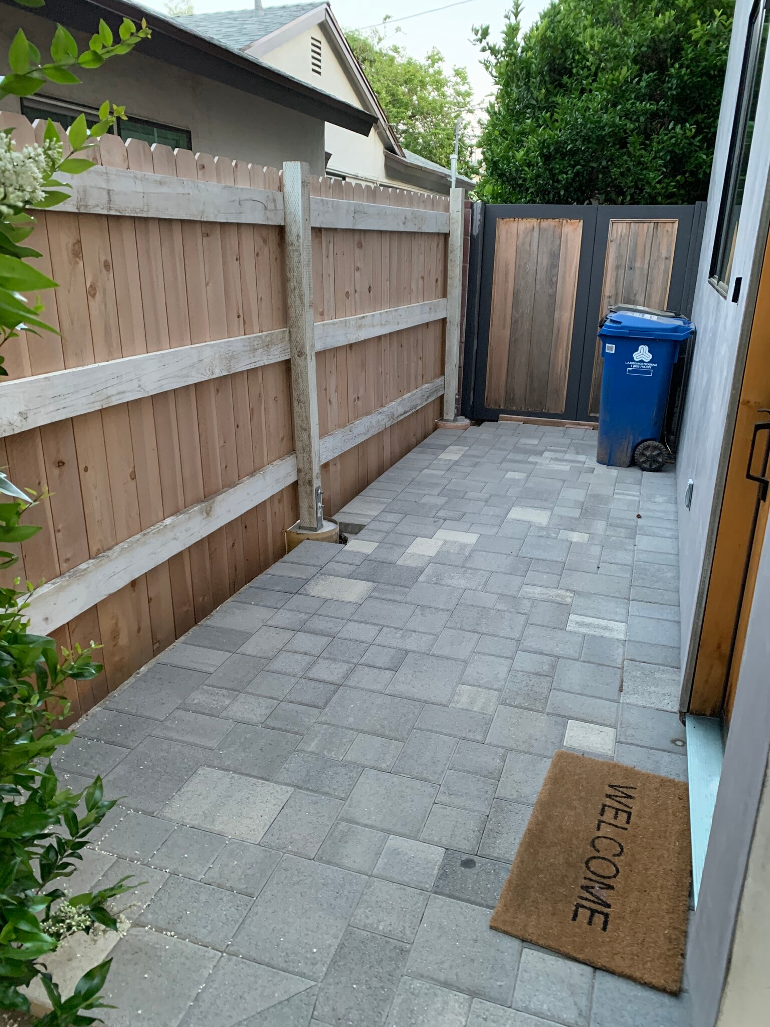 Private entrance to unit - 20344 Lorne St