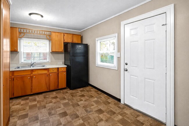 Building Photo - 2343 St Peter St