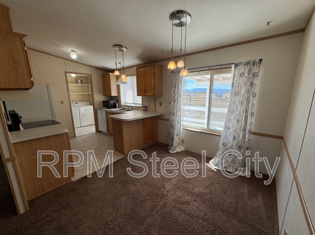 Building Photo - 957 S Saki Dr