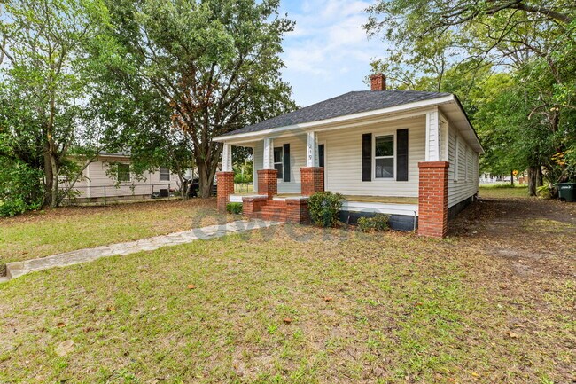 Building Photo - "Charming 3-Bedroom Home in Sumter with 2 Full Baths & Cozy 1169 Sq Ft Layout!"