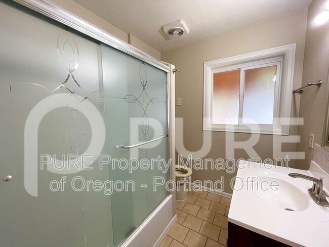 Building Photo - 8506 SE Mill St