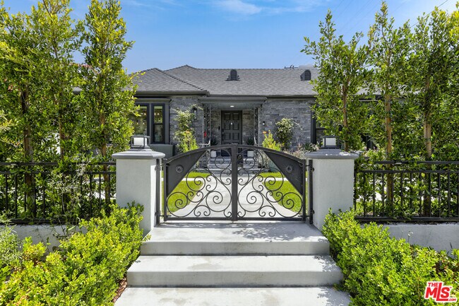 Building Photo - 344 S Camden Dr