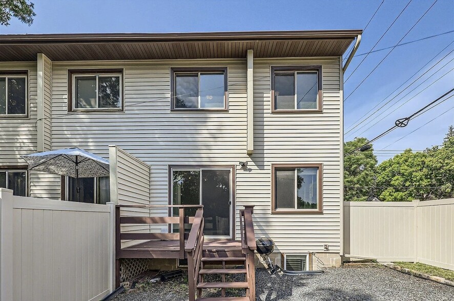 Private Fenced in Back yard - 2201 2nd Ave N