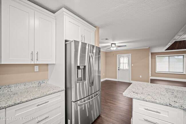 Building Photo - 6424 Dane Ave