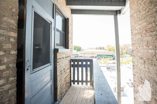 Building Photo - 622 W Stratford Pl