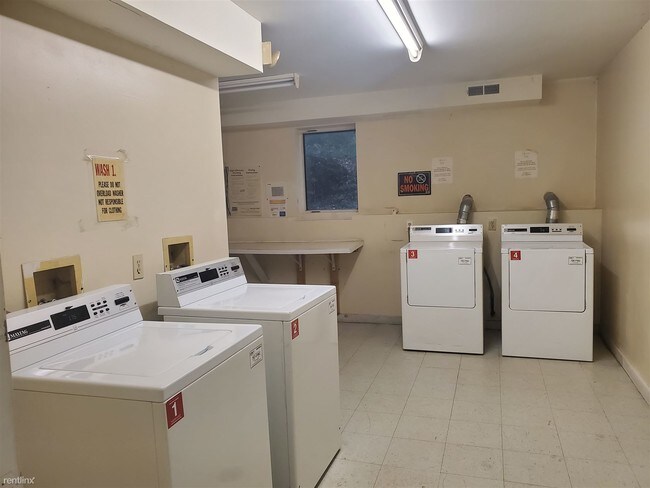 Building Photo - 1 br, 1 bath  - 141 Sheffield Ave 7A