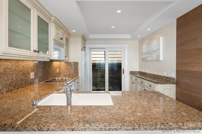 Building Photo - 270 Surfview Ct