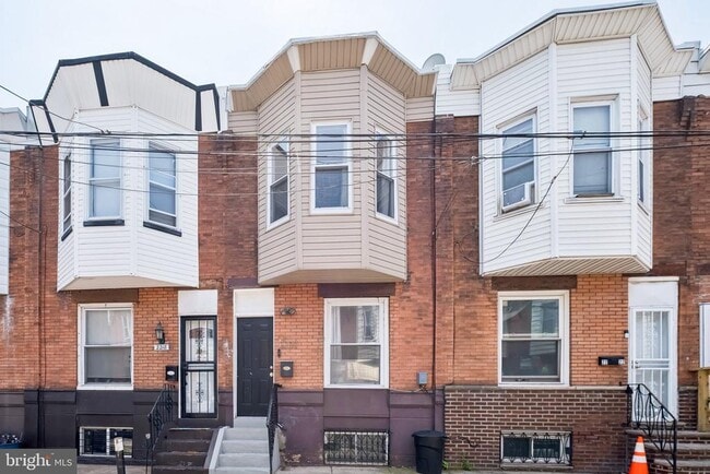 Building Photo - 2220 Cantrell St