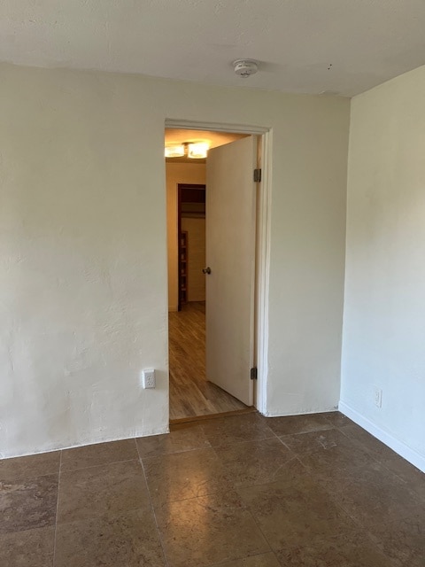 bedroom door from living room - 625 W Maple St
