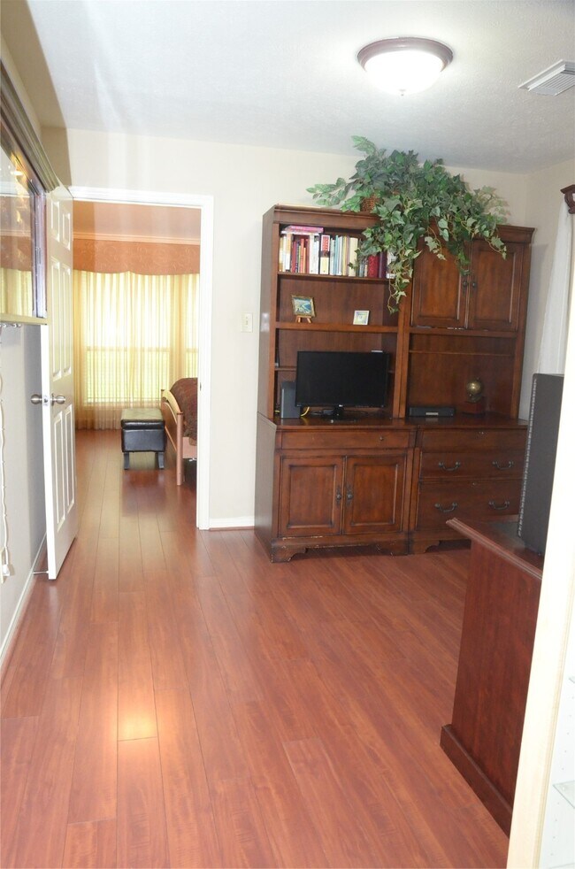 Building Photo - 2939 Rimrock Dr