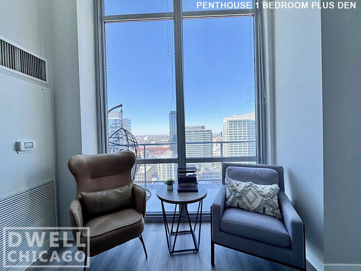 Building Photo - 720 S Clark St