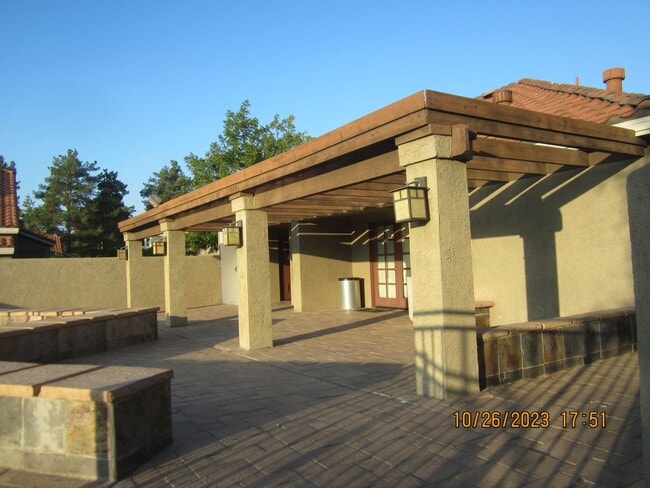 Building Photo - Mission Grove Beauty