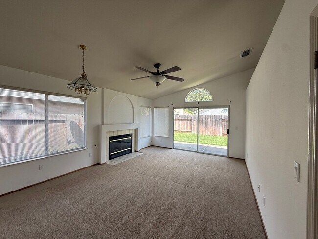 Building Photo - 6415 Shasta Creek Way