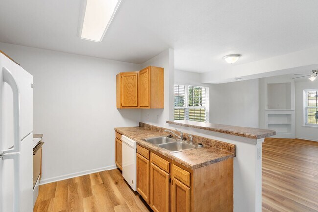 Building Photo - 5013-5015 Betty Jean Way