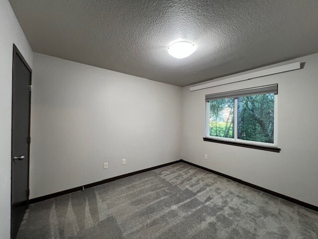 Building Photo - 4131 Parkview Dr