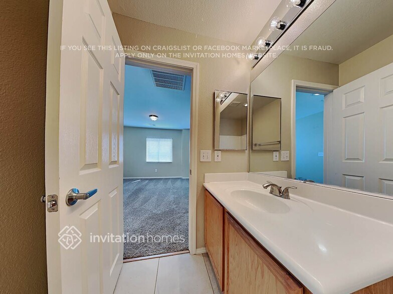Building Photo - 10513 Sun Palace Ct