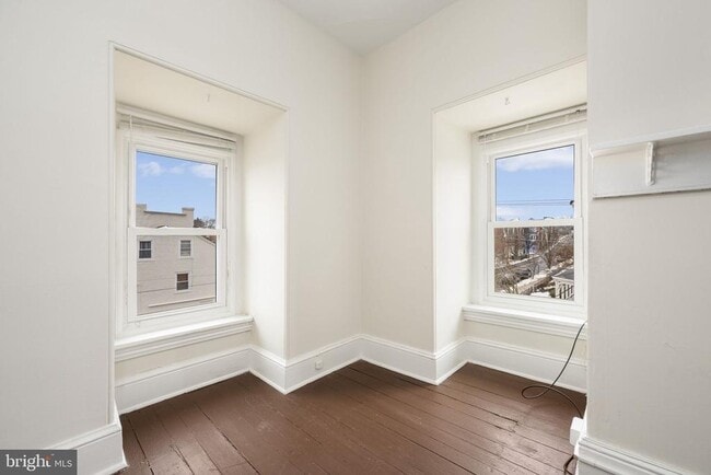 Building Photo - 134 Gay St