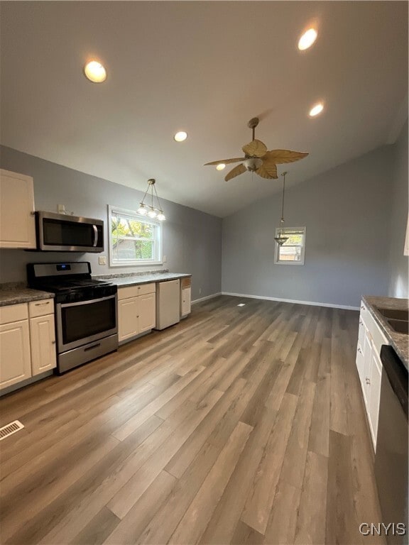 Building Photo - 110 Division St E