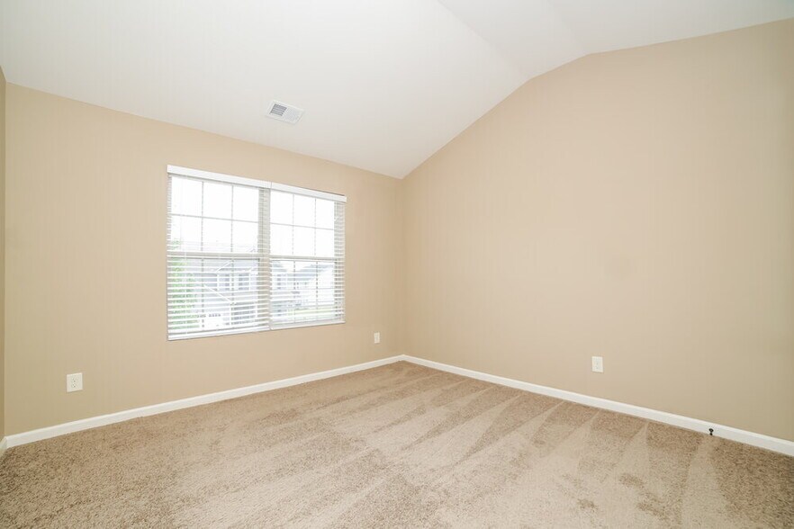 Building Photo - 981 Rock Elm Dr
