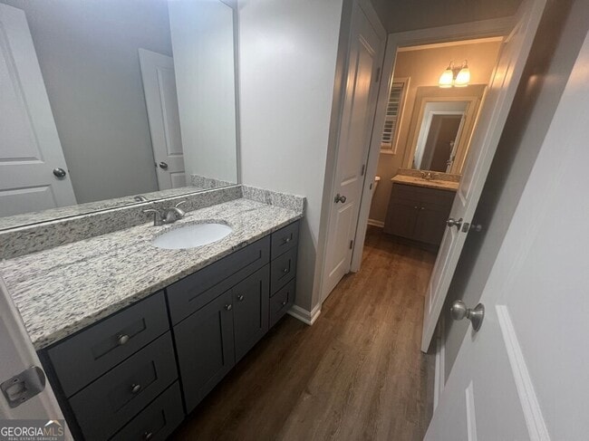 Building Photo - 1571 Bostwick Rd