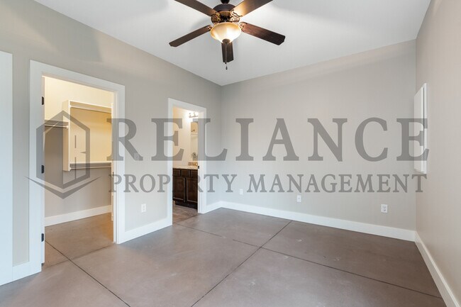 Building Photo - 3411 E Aster St