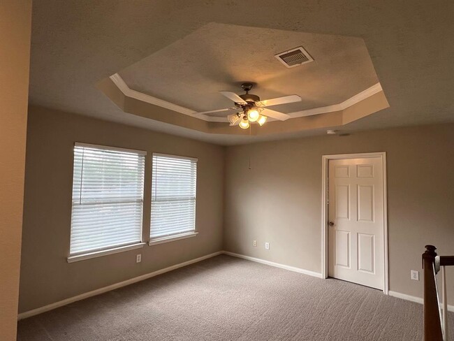 Building Photo - 3821 Armand Dr