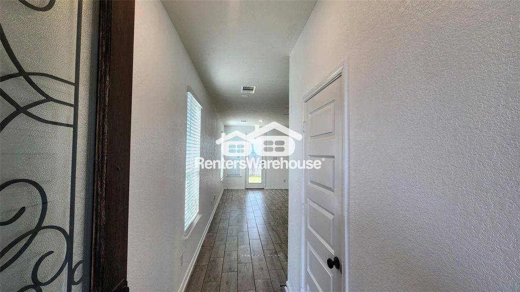 Building Photo - 9818 Mls Fld Dr
