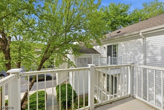 Building Photo - 130 Smithfield Ct