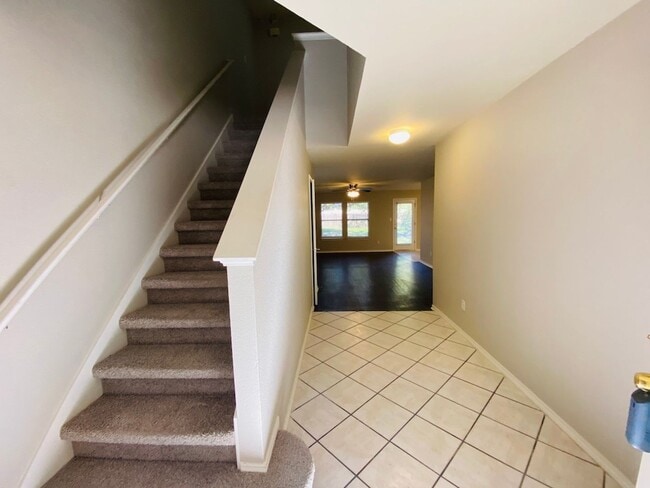 Building Photo - Great Home in Willow Run!