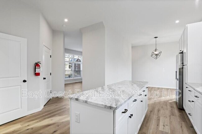 Building Photo - 530 N 3rd St