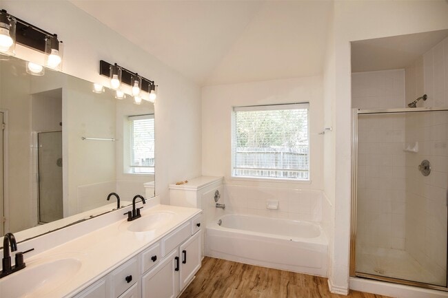 Building Photo - 11514 Sagecreek Dr