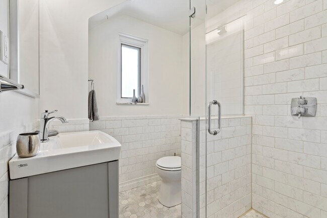Building Photo - 243 45th St