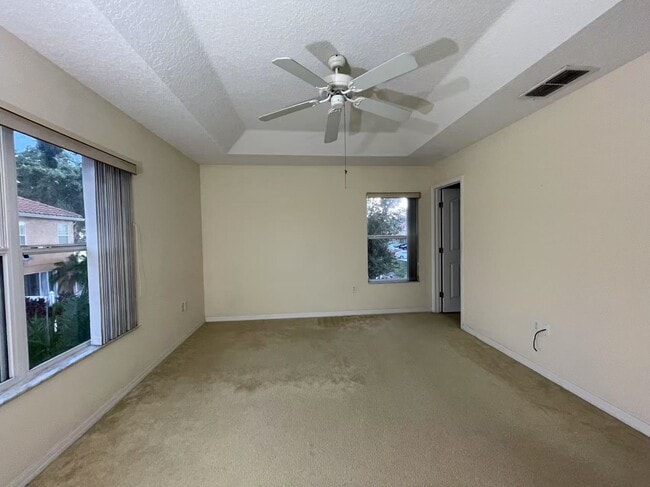 Building Photo - 5317 Paradise Cay Cir