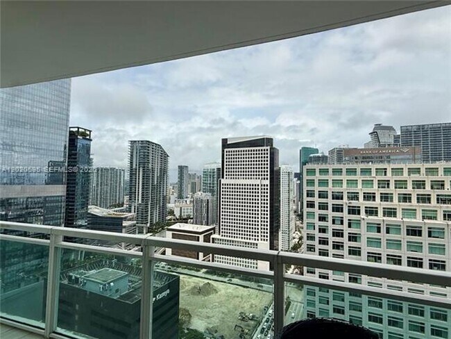 Building Photo - 951 Brickell Ave