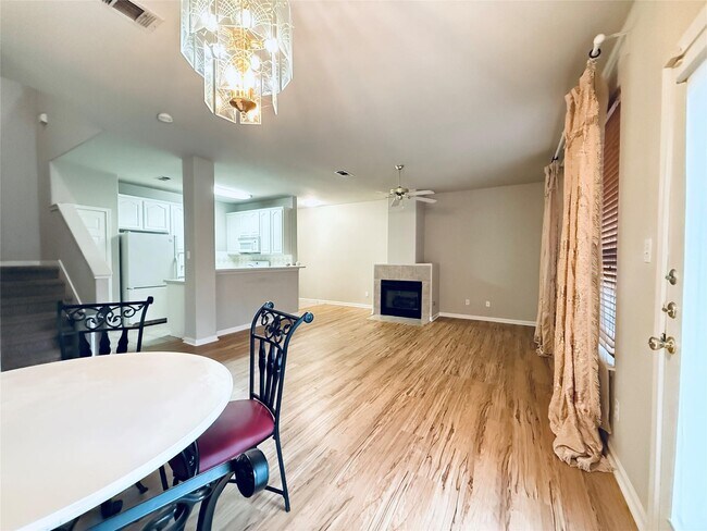 Building Photo - 2100 Pipers Field Dr