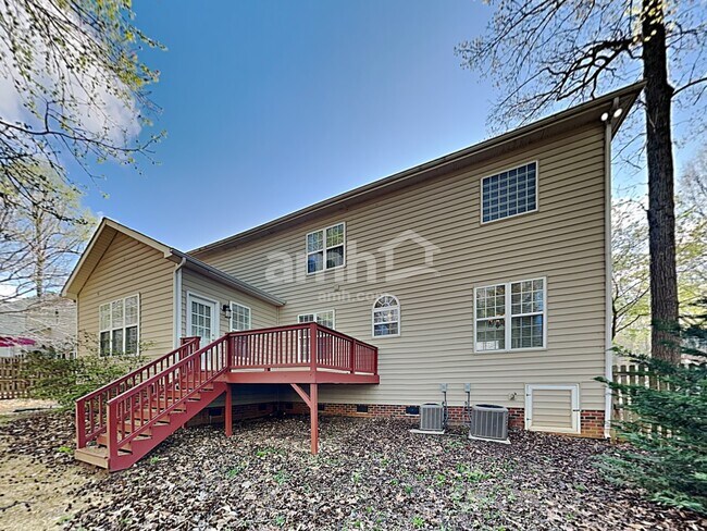 Building Photo - 199 Laurel Glen Dr