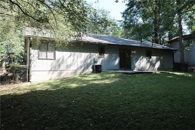 Building Photo - 2894 Sawgrass Trail SW