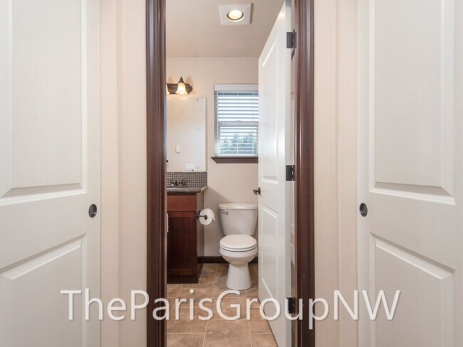 Building Photo - Spectacular Serene Lake 2012 TH – Great Location!