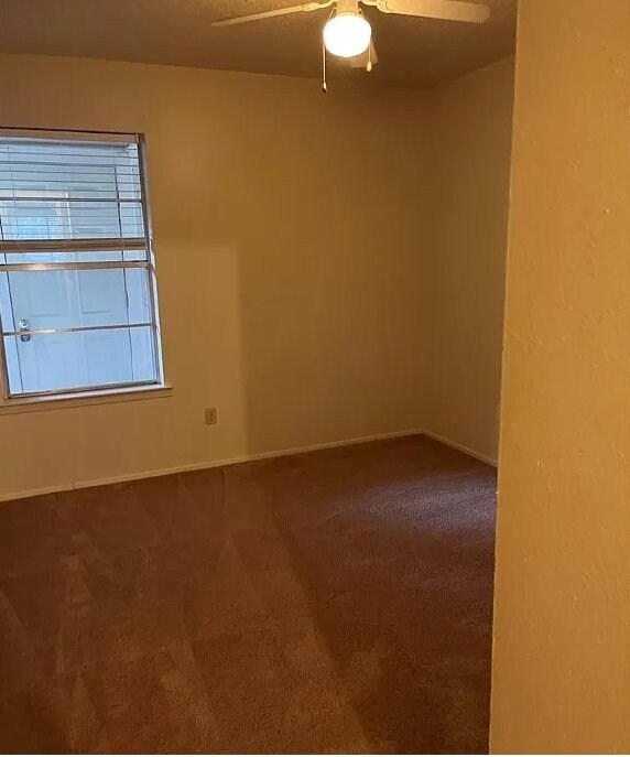 Building Photo - 1215 Westway Cir