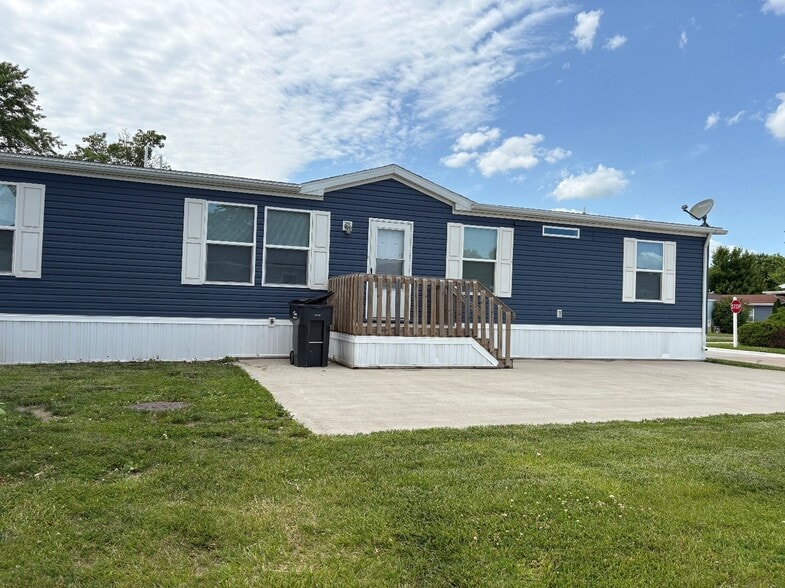 Building Photo - 317 Autumn Park Dr