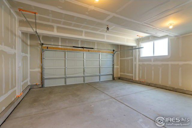 Building Photo - 214 Castle Dr